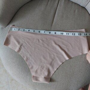 No Brand Seamless Soft Comfortable Women's Underwear LARGE SET of 3